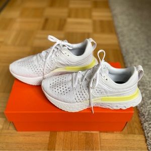 Nike React Infinity Run Flyknit 2
Women's Road Running Shoes
